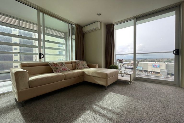 Photo of property in Proximity Apartments, 903/17 Osterley Way, Manukau, Auckland, 2104