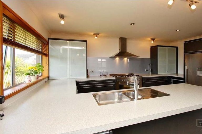 Photo of property in 174 Heta Road, Highlands Park, New Plymouth, 4312