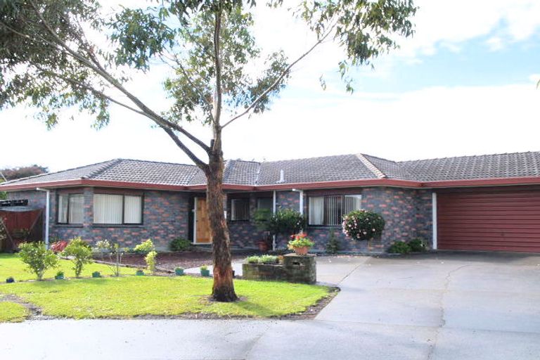 Photo of property in 9 Mirabell Place, Golflands, Auckland, 2013