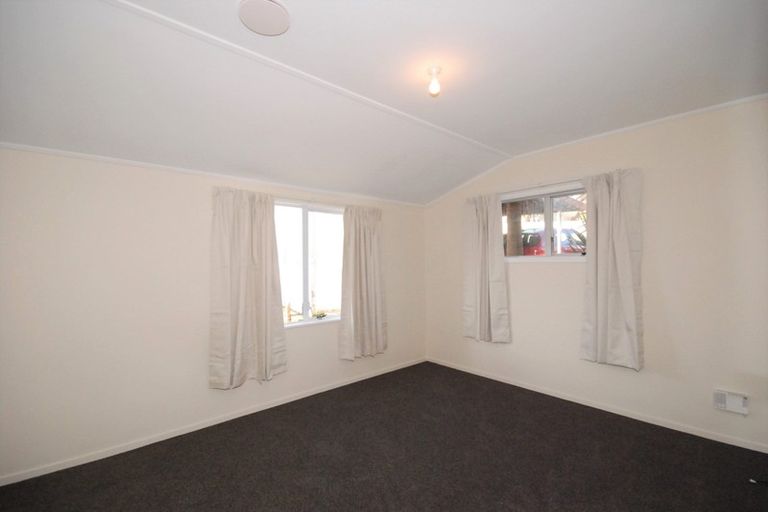 Photo of property in 2/22 Borich Road, Sunnyvale, Auckland, 0612