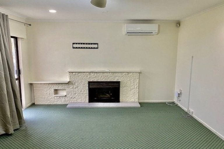 Photo of property in 132 Russell Road, Manurewa, Auckland, 2102