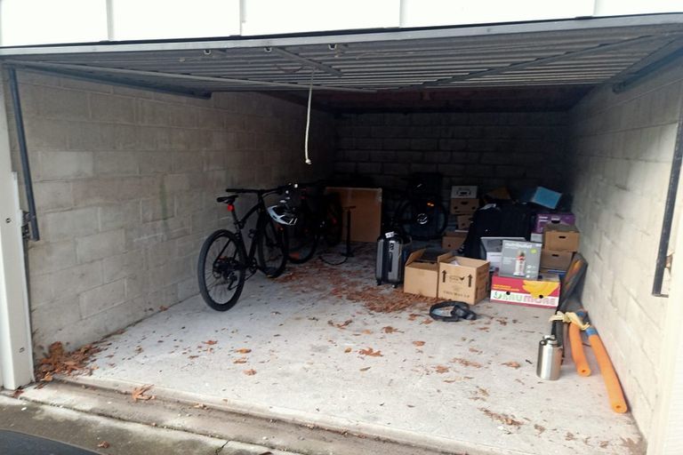 Photo of property in 4/19 Grove Road, Addington, Christchurch, 8024