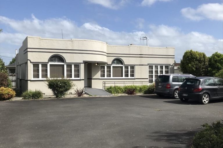 Photo of property in 76 Te Aroha Street, Hamilton East, Hamilton, 3216