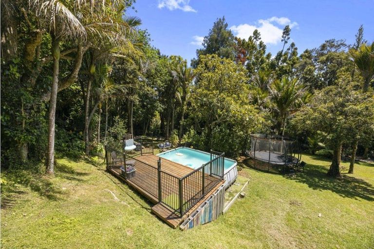 Photo of property in 609 South Titirangi Road, Titirangi, Auckland, 0604