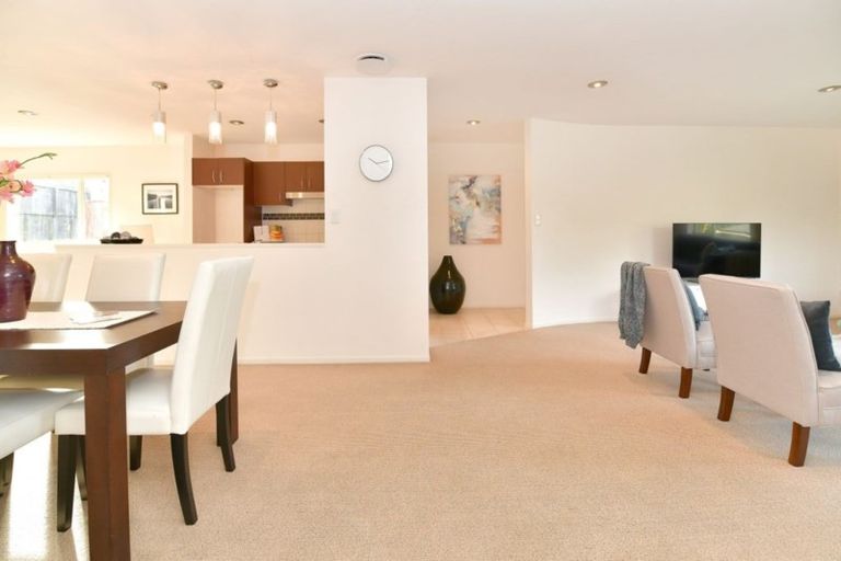 Photo of property in 9 Blue Heron Rise, Stanmore Bay, Whangaparaoa, 0932