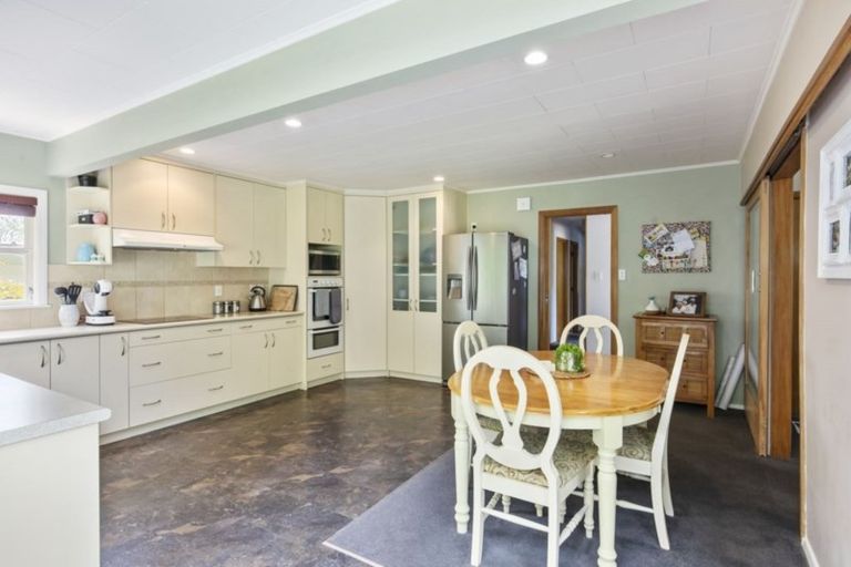 Photo of property in 138 Hine Road, Wainuiomata, Lower Hutt, 5014