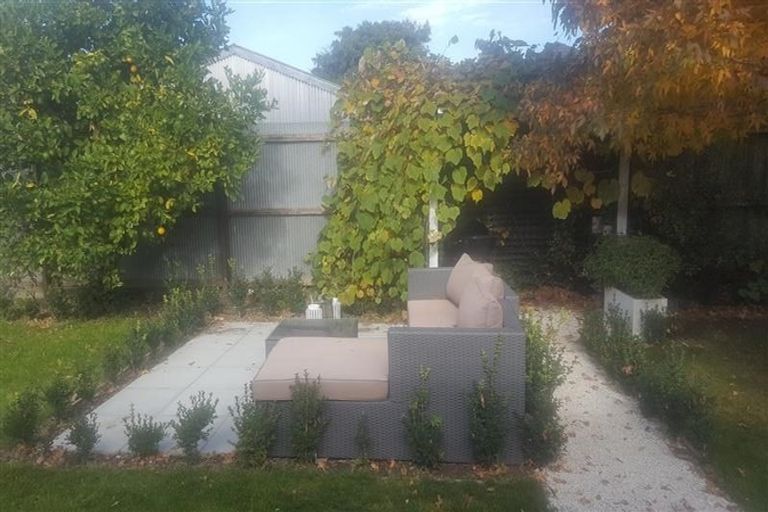 Photo of property in 15 Mirfield Place, Russley, Christchurch, 8042