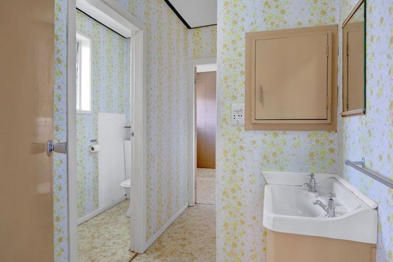 Photo of property in 49b Celia Street, Stratford, 4332