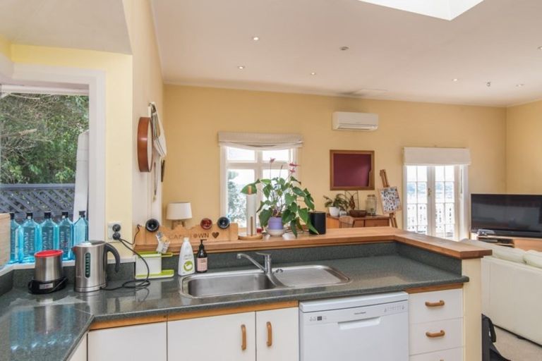 Photo of property in 4 Hornsey Road, Melrose, Wellington, 6023