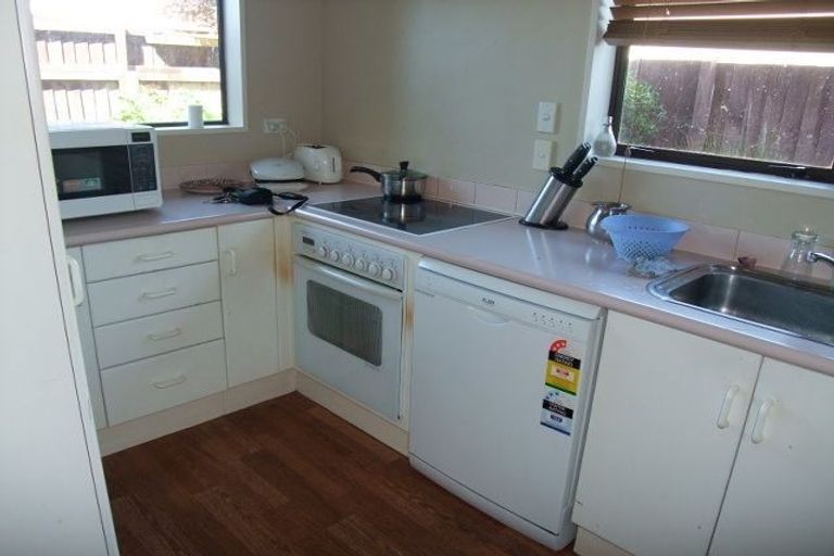 Photo of property in 4/9 Elizabeth Street, Riccarton, Christchurch, 8011