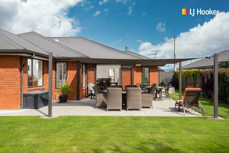 Photo of property in 12 Centre Street, Mosgiel, 9024