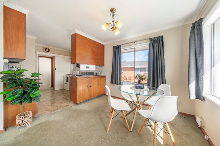 Photo of property in 1/58 Oregon Drive, Maoribank, Upper Hutt, 5018