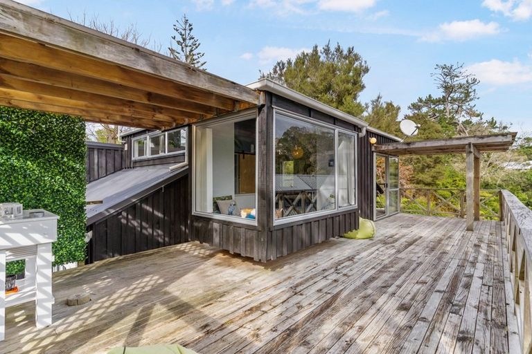 Photo of property in 1/39 Saffron Street, Birkdale, Auckland, 0626