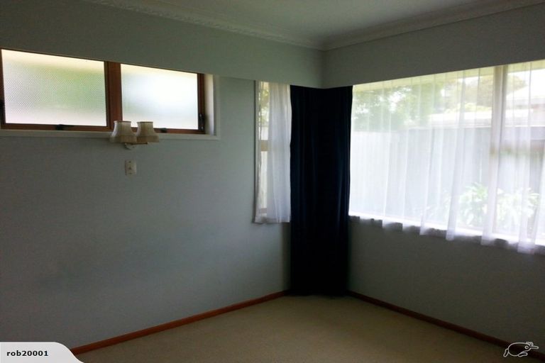 Photo of property in 2/28 Oakland Avenue, Papatoetoe, Auckland, 2025