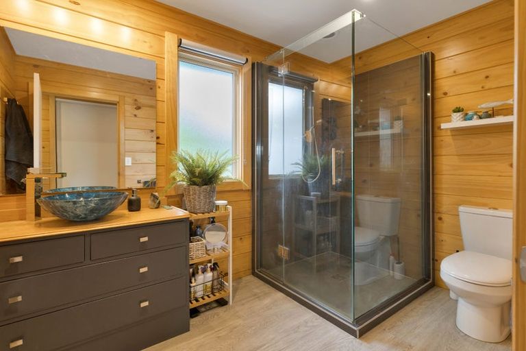 Photo of property in 21 Oxford Street, Waikari, 7420