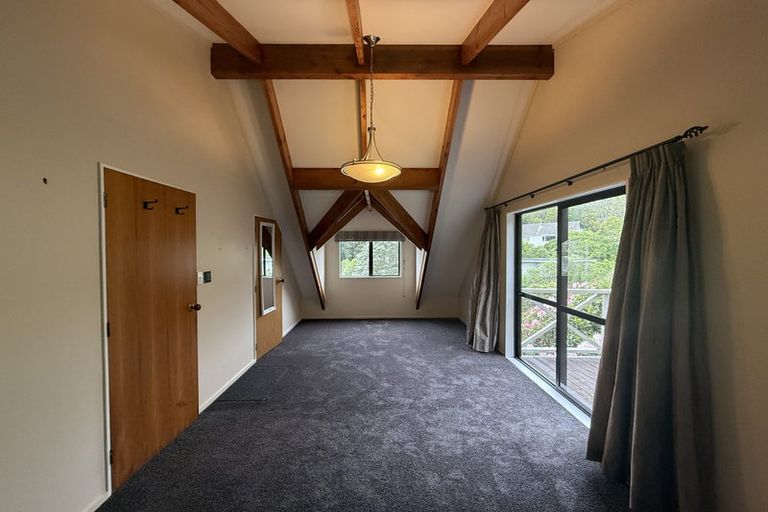 Photo of property in 63 Makara Road, Karori, Wellington, 6012