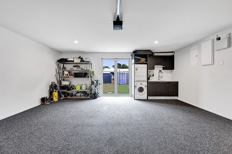 Photo of property in 184b Seaview Road, Westown, New Plymouth, 4310