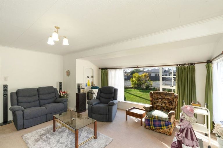 Photo of property in 11 York Street, Levin, 5510
