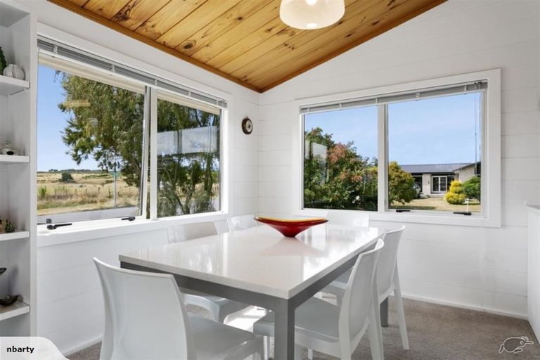 Photo of property in 2 Mahuta Road, Waitahanui, Taupo, 3378