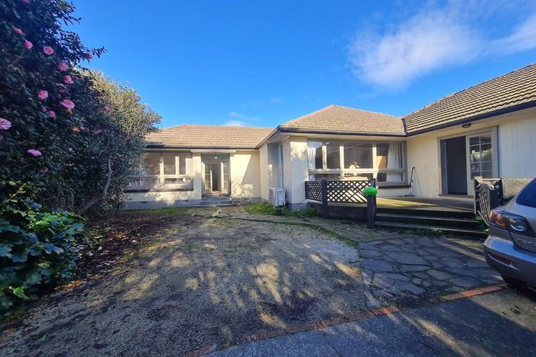 Photo of property in 2/111 Waimairi Road, Ilam, Christchurch, 8041