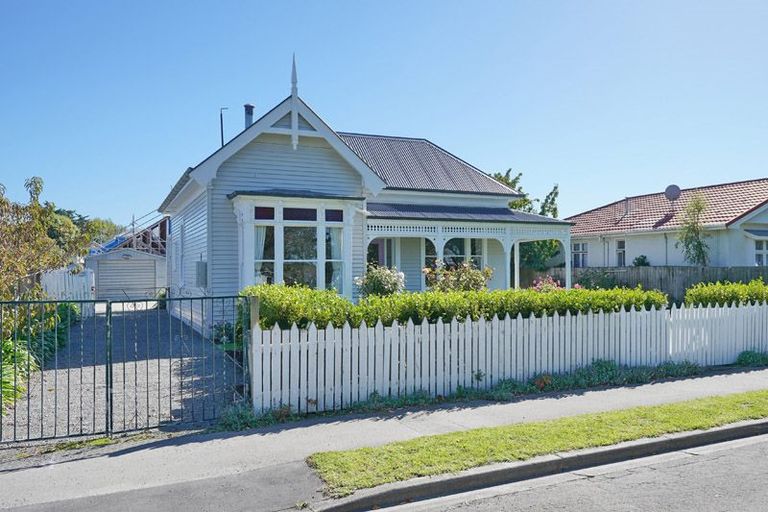 Photo of property in 11 Isabella Place, Waltham, Christchurch, 8011