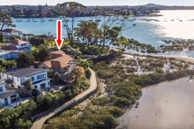 Photo of property in 27c Tamaki Bay Drive, Pakuranga, Auckland, 2010