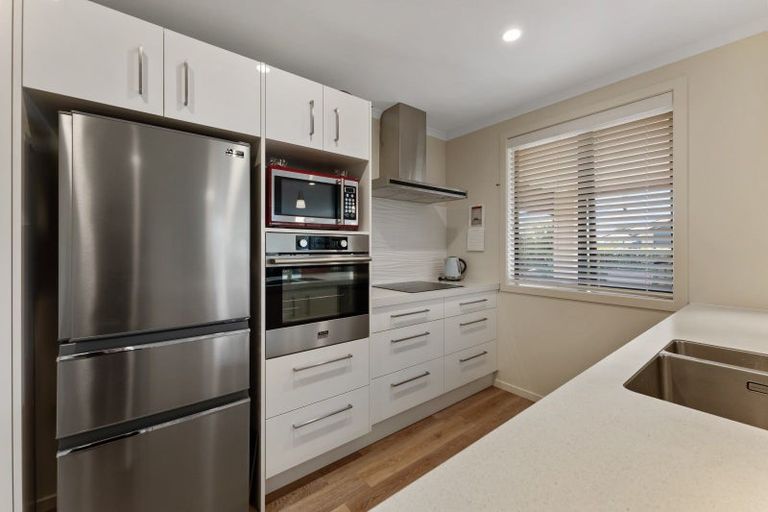 Photo of property in 3 Hereford Drive, Carterton, 5713