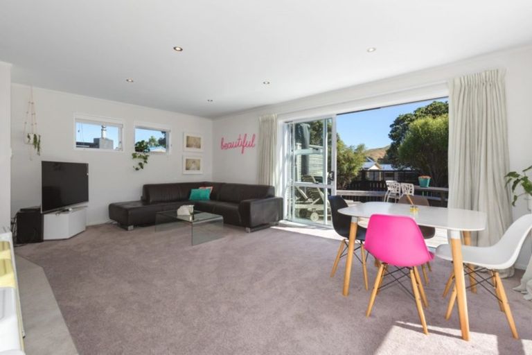 Photo of property in 30 Sea Vista Drive, Pukerua Bay, 5026