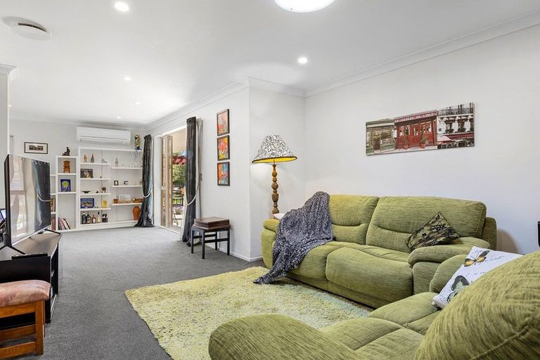 Photo of property in 9 Gibbs Drive, Woodend, 7610