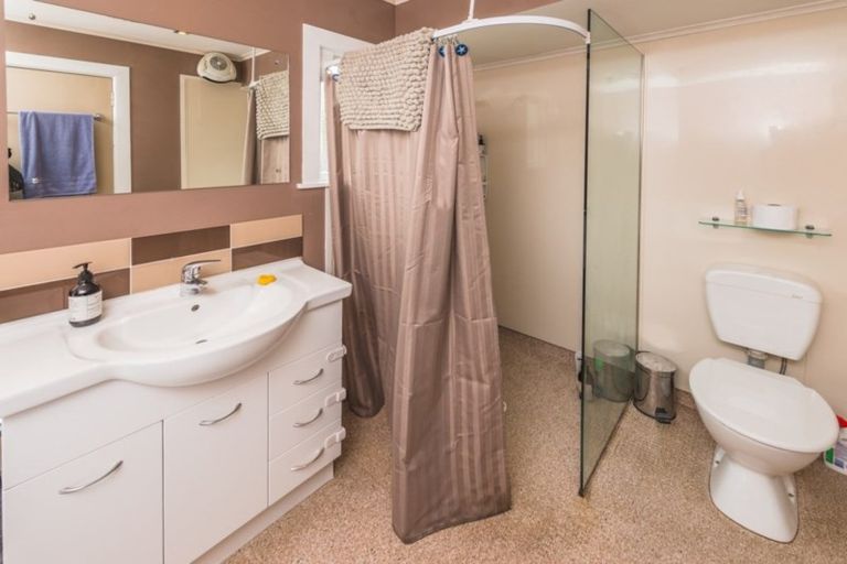 Photo of property in 6 Titoki Street, Castlecliff, Whanganui, 4501