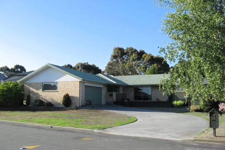 Photo of property in 17 Mcdougal Place, Kaiapoi, 7630