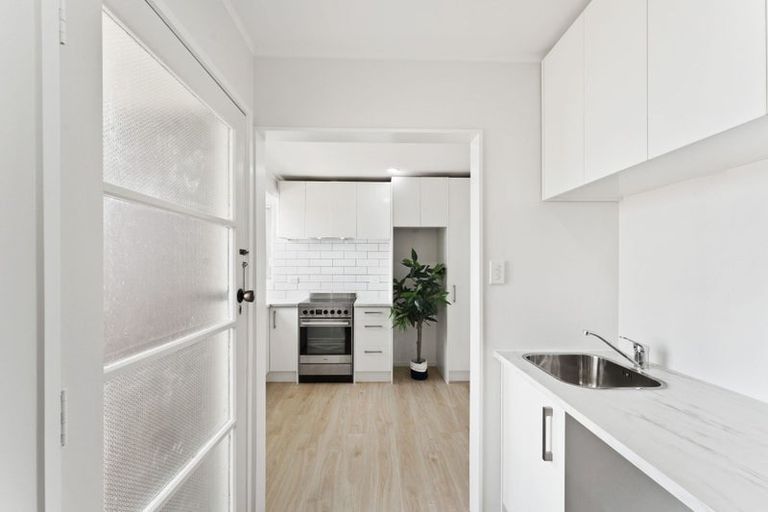 Photo of property in 2/48 Archmillen Avenue, Pakuranga Heights, Auckland, 2010