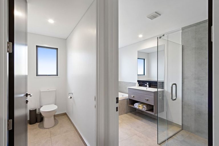 Photo of property in 33 Prestons Park Drive, Marshland, Christchurch, 8083