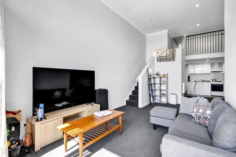 Photo of property in 138 Molesworth Street, New Plymouth, 4312