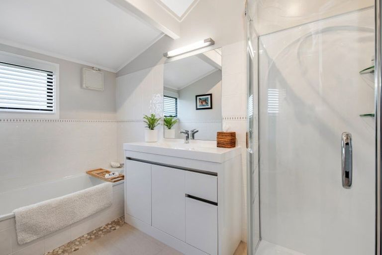 Photo of property in 21 Siesta Terrace, Gulf Harbour, Whangaparaoa, 0930