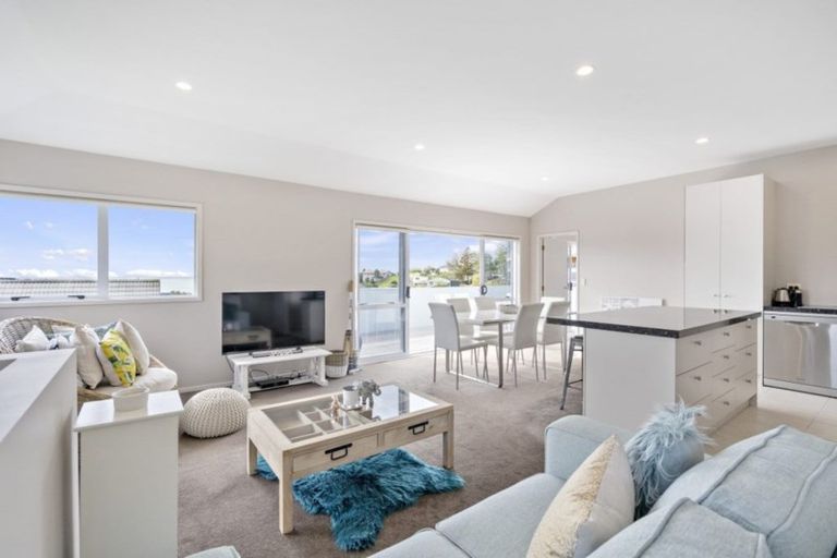 Photo of property in 28 Rakau Views, Orewa, 0931