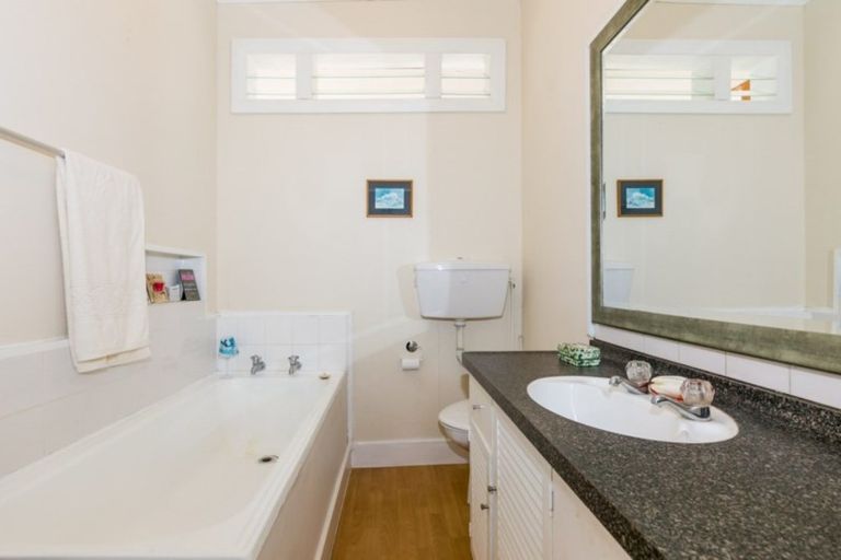 Photo of property in 109 Milton Road, Bluff Hill, Napier, 4110