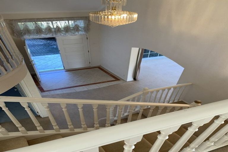 Photo of property in 41 Corta Bella Place, Golflands, Auckland, 2013