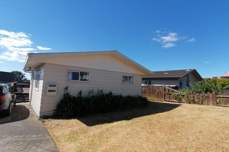 Photo of property in 9 Greenstone Place, Clover Park, Auckland, 2019