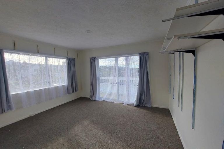 Photo of property in 41 Athena Drive, Totara Vale, Auckland, 0629