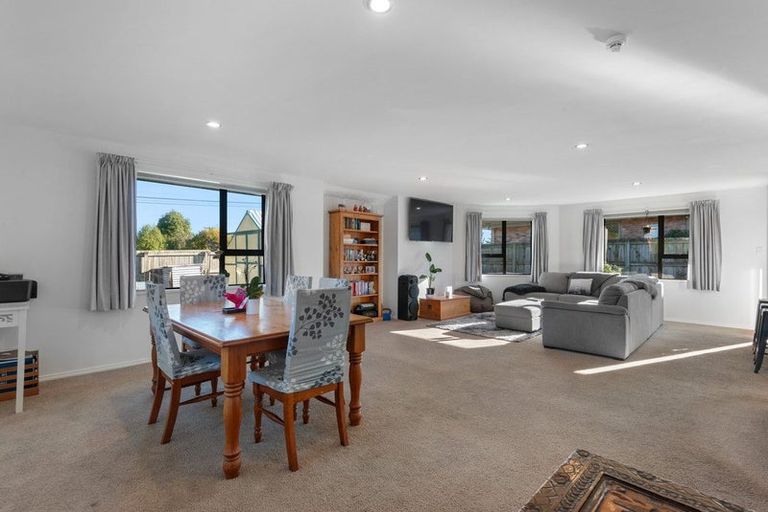 Photo of property in 1 White Hart Lane, Mosgiel, 9024