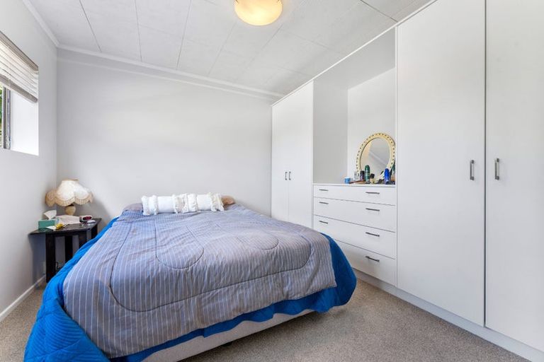 Photo of property in 15 Reynolds Place, Torbay, Auckland, 0630