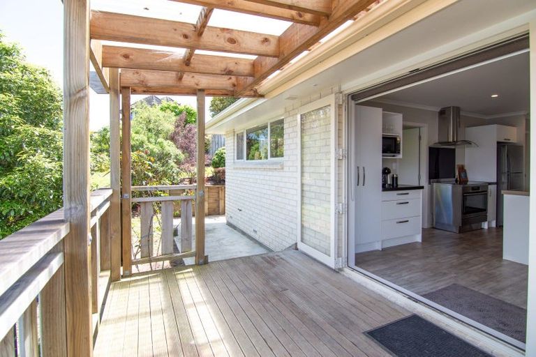 Photo of property in 9 Ruapehu Drive, Fitzherbert, Palmerston North, 4410