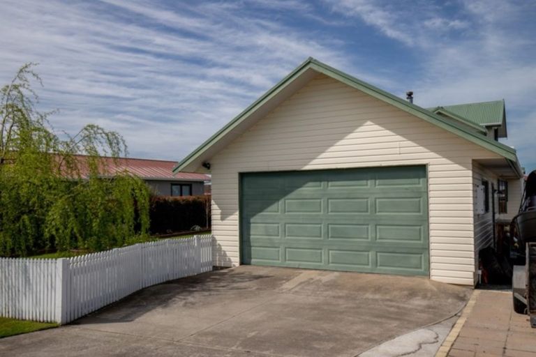 Photo of property in 27 Raratuna Street, Turua, 3574