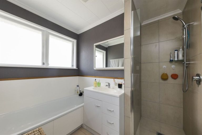 Photo of property in 1 Capri Place, Awapuni, Palmerston North, 4412