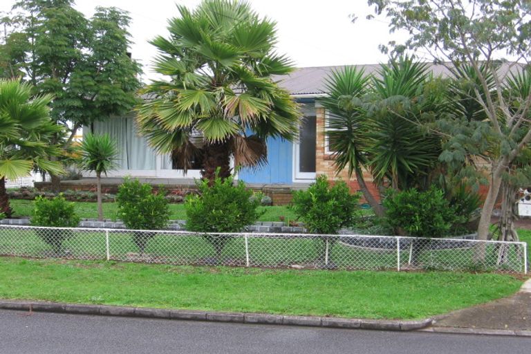 Photo of property in 2 Challinor Street, Pakuranga, Auckland, 2010