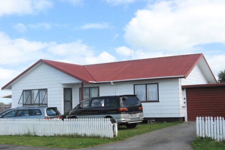 Photo of property in 1/5 Volta Place, Clendon Park, Auckland, 2103