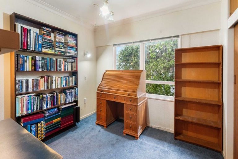 Photo of property in 4 Anzac Road, Pukekohe, 2120