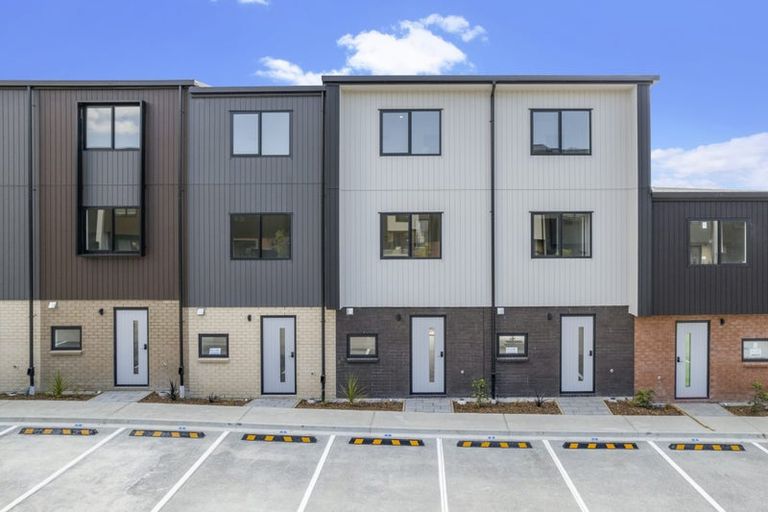 Photo of property in 361 Glengarry Road, Glen Eden, Auckland, 0602