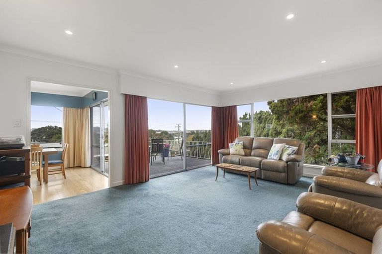 Photo of property in 61 Taylor Road, Mangere Bridge, Auckland, 2022